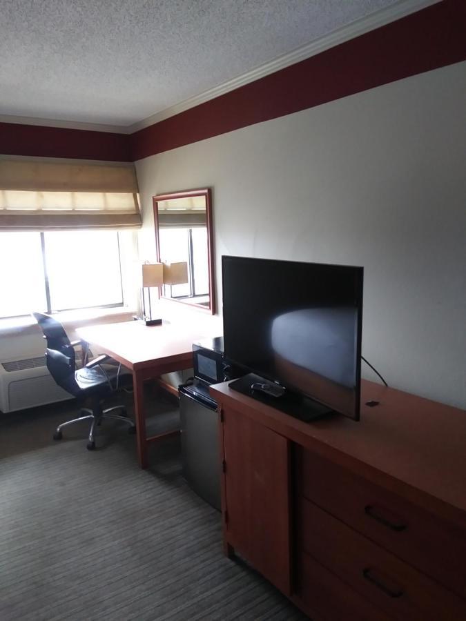 Travelodge By Wyndham Columbus State University Bagian luar foto