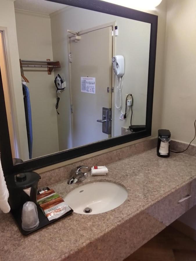 Travelodge By Wyndham Columbus State University Bagian luar foto