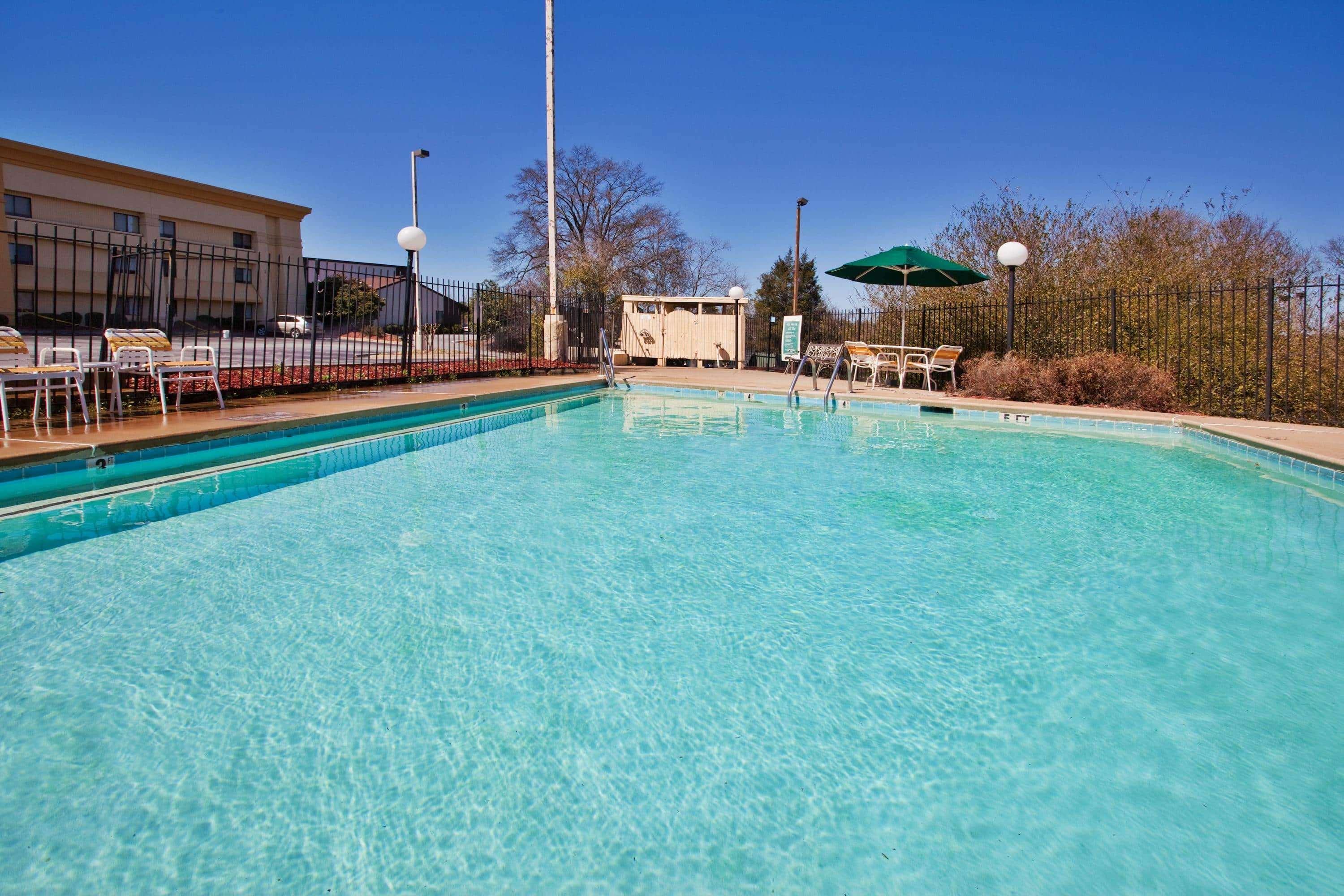 Travelodge By Wyndham Columbus State University Bagian luar foto