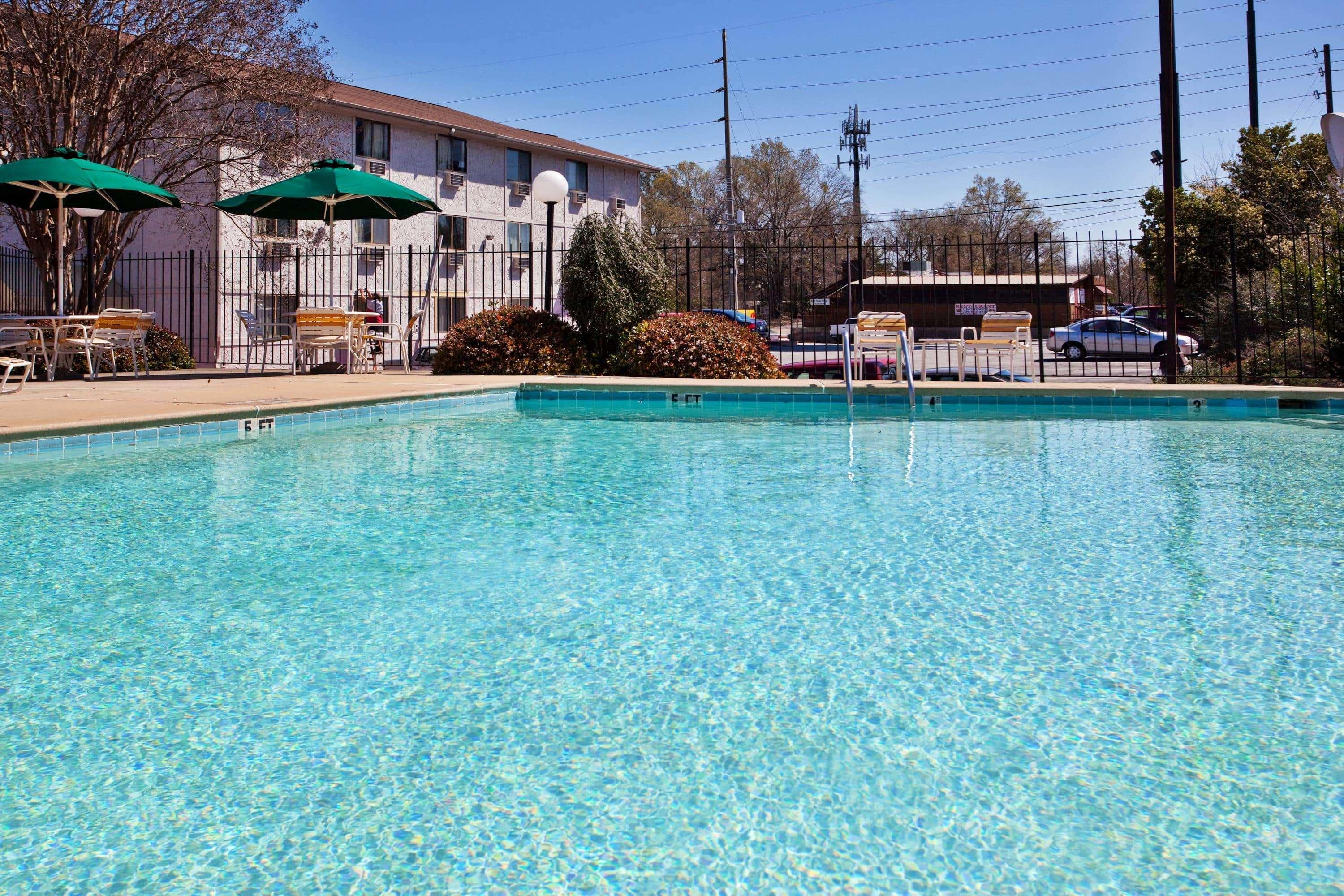 Travelodge By Wyndham Columbus State University Bagian luar foto